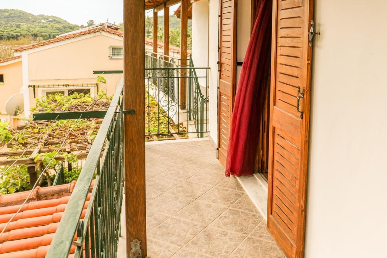 Sunset Studios & Apartments Koukounaries Luaran gambar